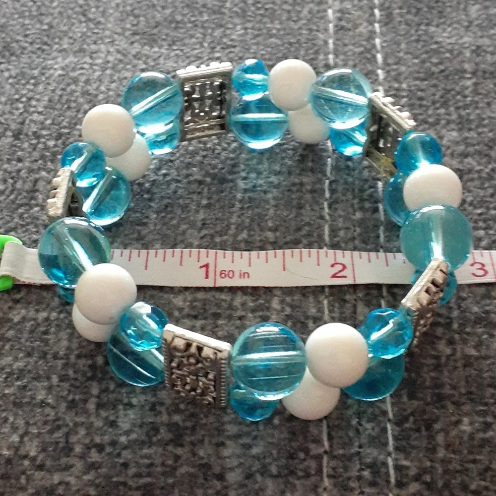 NWOT Beaded Elastic Double Strand Bracelet AA112